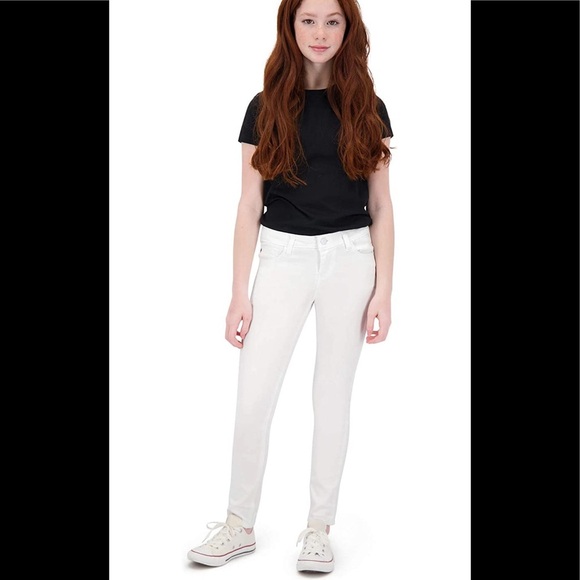 33. 7 For All Mankind Super Skinny Jeans in Clean White - Picture 17 of 17